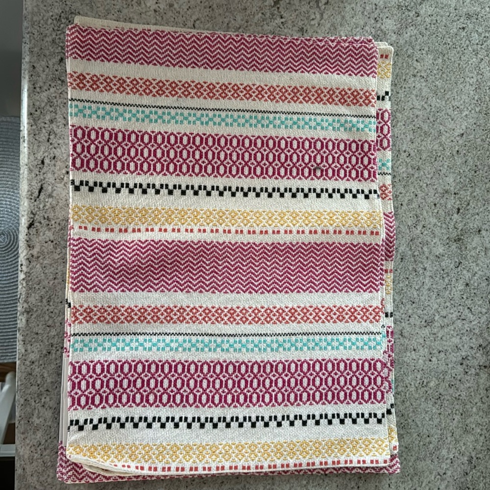 Threshold 14x19 inch set of 4 placemats